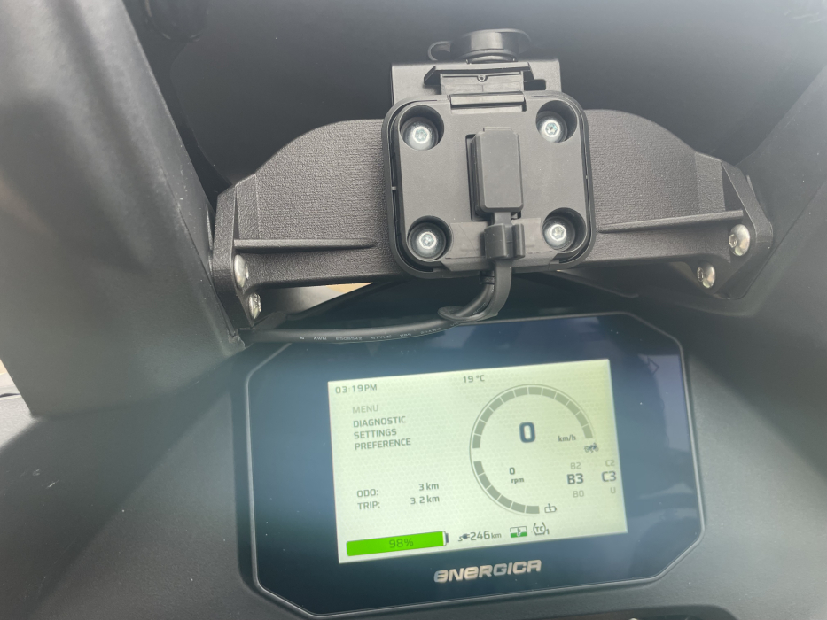 Navigation Mount on Energica Experia without navigation